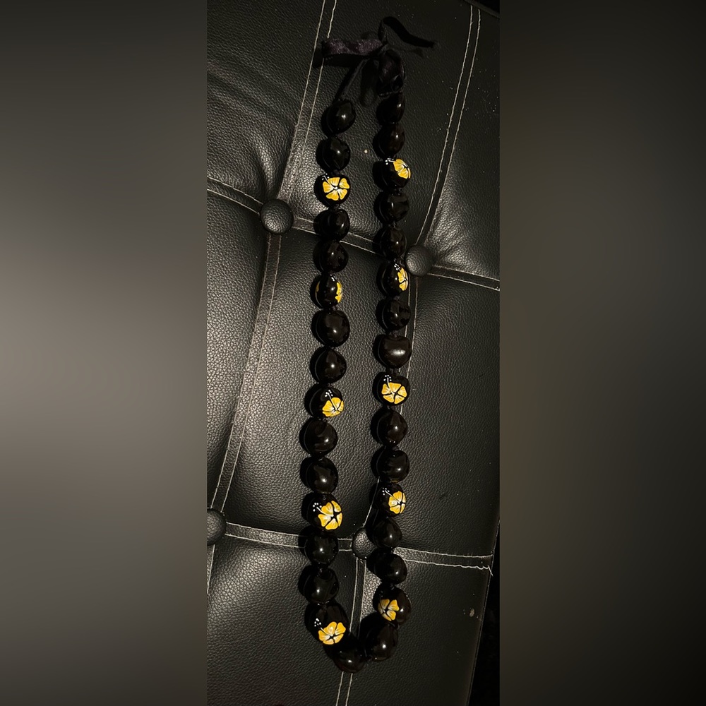 Hawaiian beaded necklace